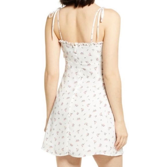 SOLD 💕Lulu’s Be A Wildflower Tie Strap Floral Mini Dress - Picture 11 of 16